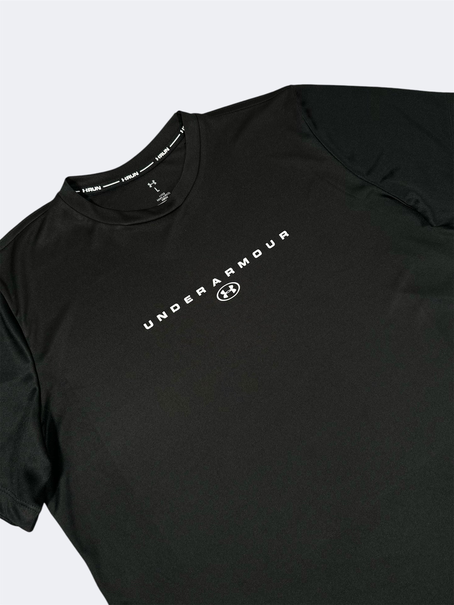 Camiseta deportiva UA