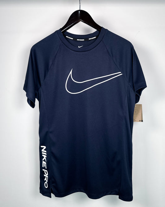 Camiseta Nike pro swoosh