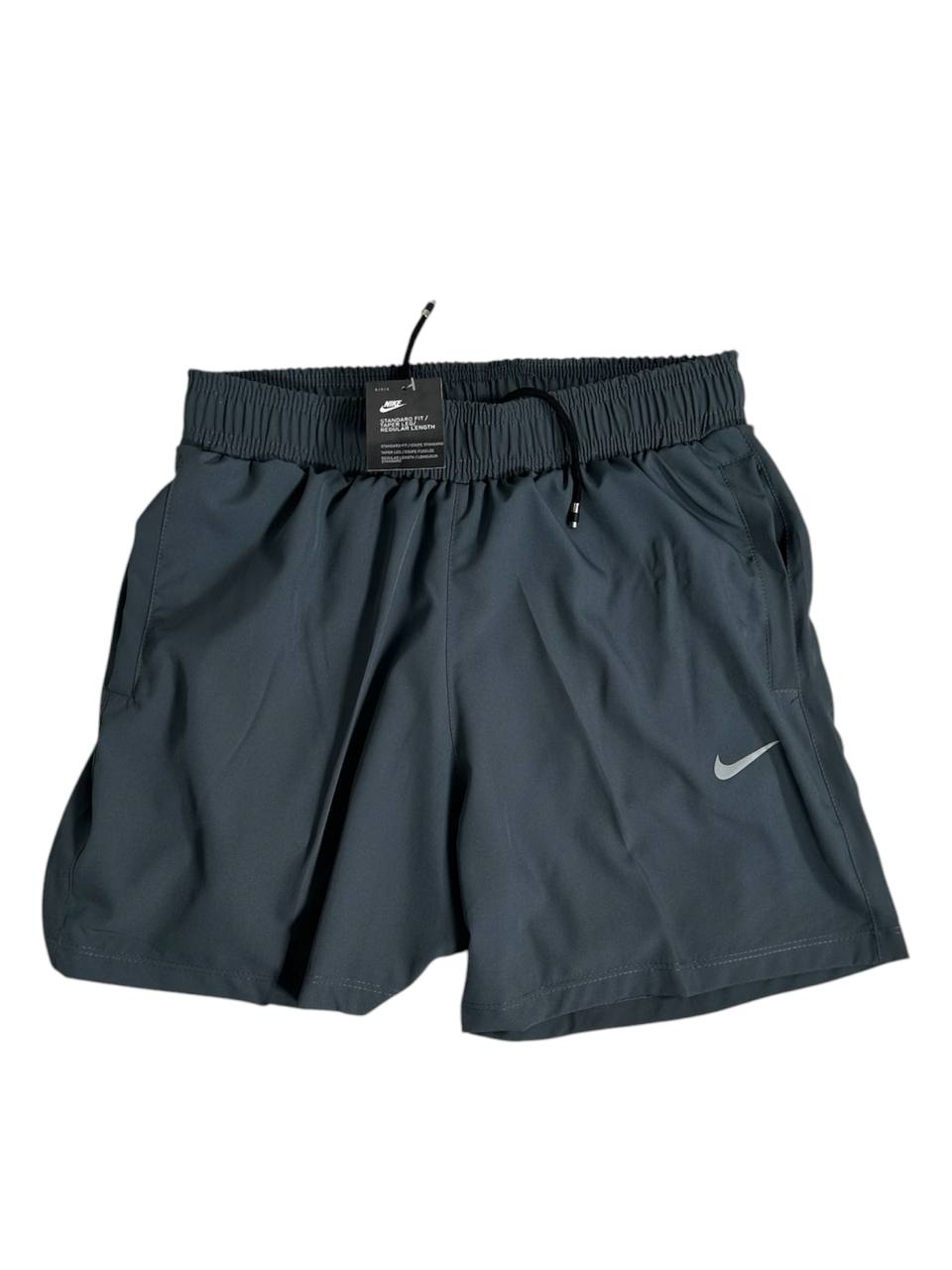 Short con licra Nike